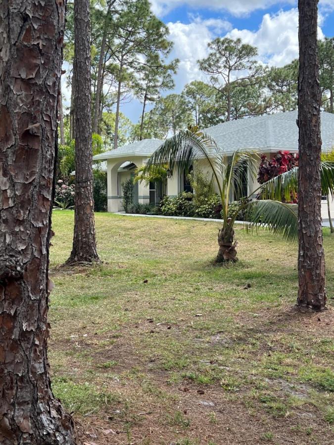 Private Tropical Paradise Guesthouse! Loxahatchee 외부 사진